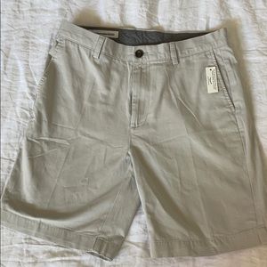 Amazon essentials BNWT shorts 32inch